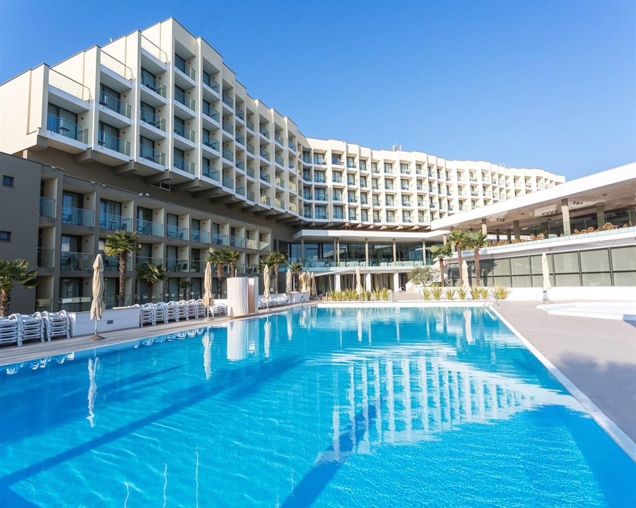 Hotel Laguna Materada 3*