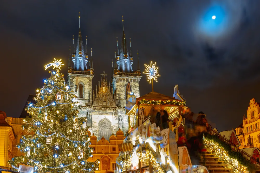 Advent u Pragu s pogledom na crkvu Marije pred Tynom
