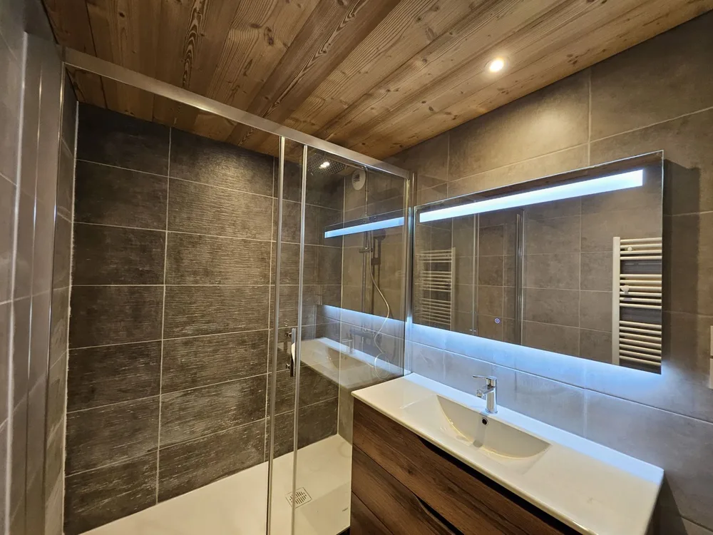 Potpuno renovirana kupaonica u apartmanu Olympic 504